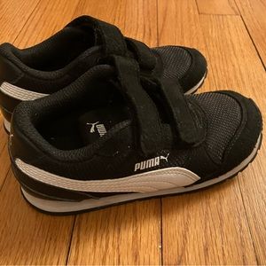 Toddler Boys Puma sneakers size 10